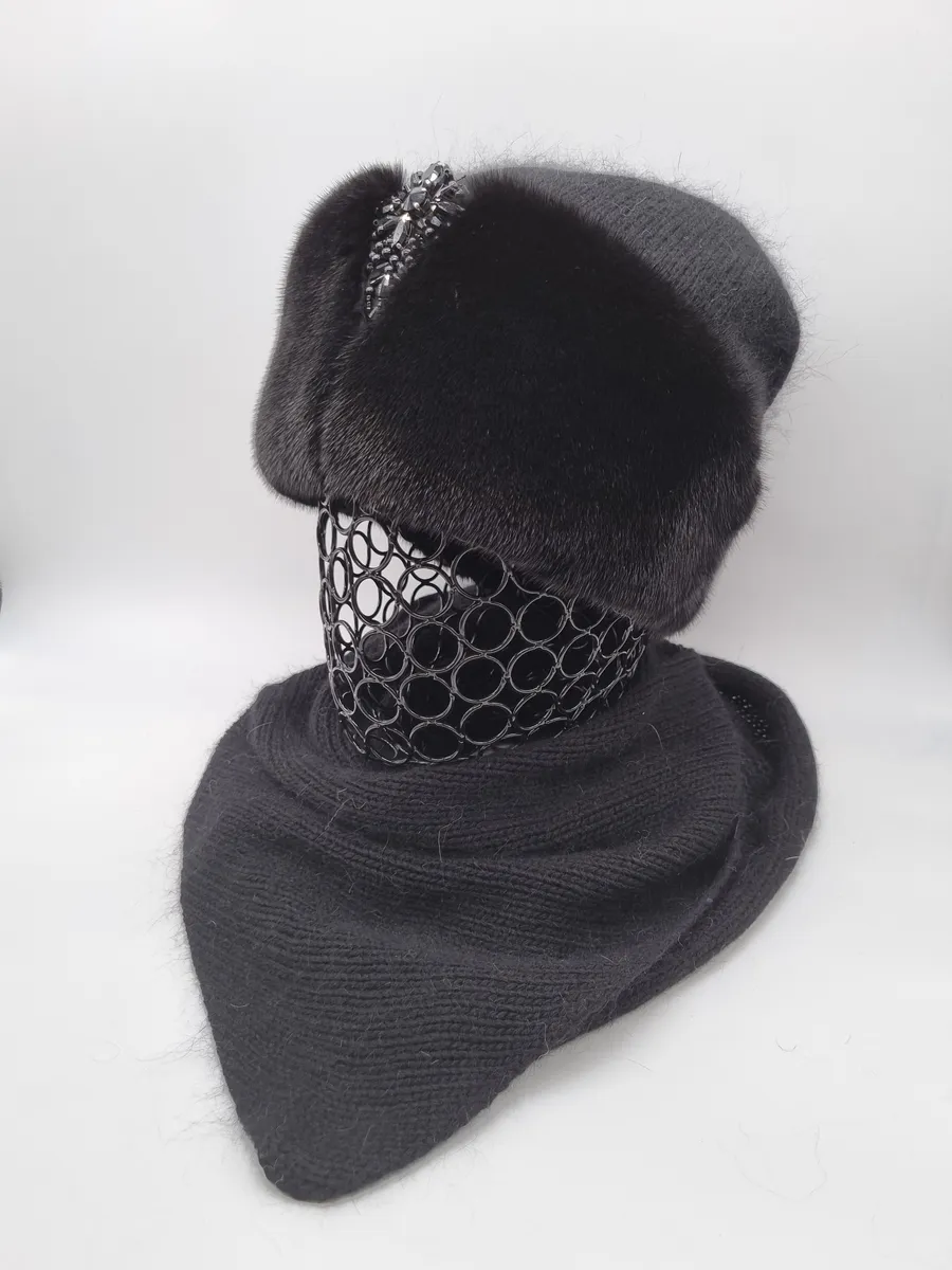 Комплект шапка меховая с косынкой